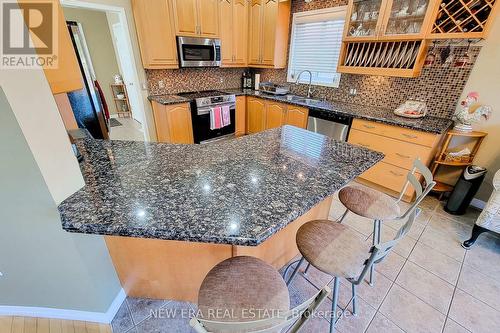 229 G A T E S T O N E Drive, Hamilton, ON - Indoor Photo Showing Kitchen