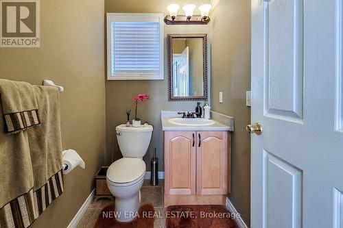 229 G A T E S T O N E Drive, Hamilton, ON - Indoor Photo Showing Bathroom