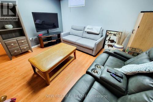 229 G A T E S T O N E Drive, Hamilton, ON - Indoor Photo Showing Living Room