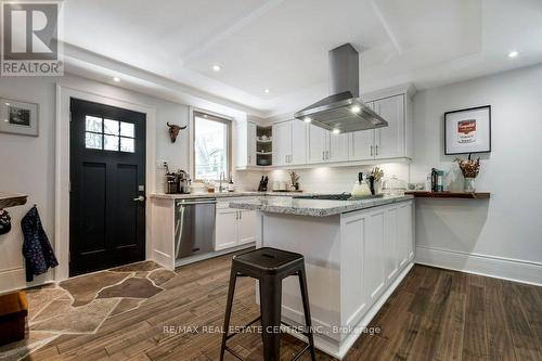 24 Ramore Street, Cambridge, ON - Indoor Photo Showing Kitchen With Upgraded Kitchen