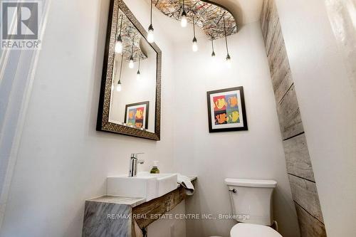 24 Ramore Street, Cambridge, ON - Indoor Photo Showing Bathroom