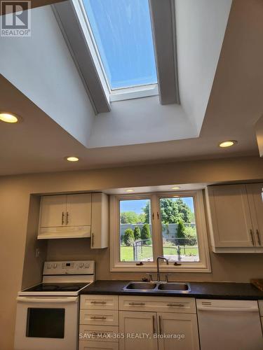 46 Radcliffe Crescent, London, ON - Indoor Photo Showing Kitchen With Double Sink