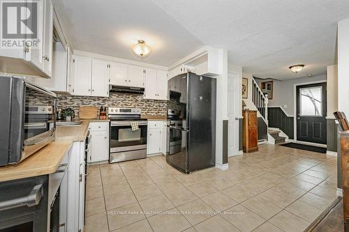 20 Rochelle Drive, Guelph, ON - Indoor Photo Showing Kitchen