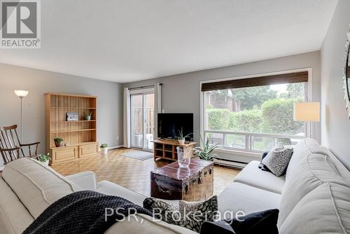 17 Centennial Park Road W, Toronto, ON - Indoor Photo Showing Living Room