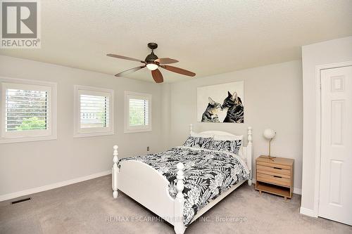 4217 Gleneagles Court, Burlington, ON - Indoor Photo Showing Bedroom