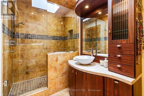 19 Jackson Avenue, Toronto, ON - Indoor Photo Showing Bathroom
