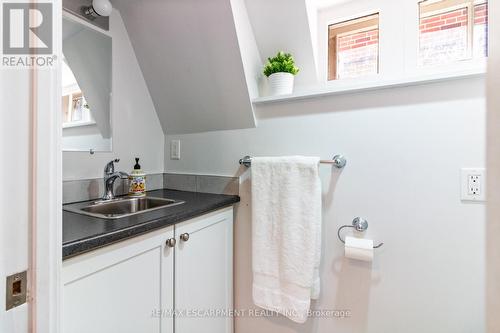 19 Jackson Avenue, Toronto, ON - Indoor Photo Showing Bathroom