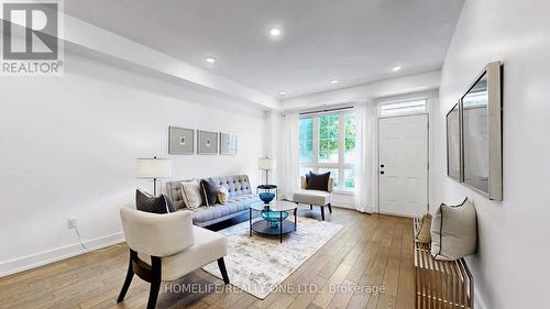 Th68 - 1 Elsie Lane, Toronto, ON - Indoor Photo Showing Living Room