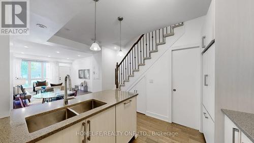 Th68 - 1 Elsie Lane, Toronto, ON - Indoor Photo Showing Kitchen