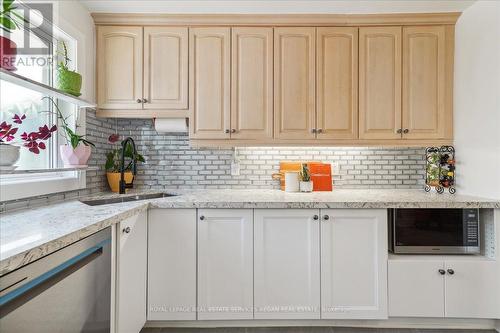 10 - 2145 Sherobee Road, Mississauga (Cooksville), ON - Indoor Photo Showing Kitchen