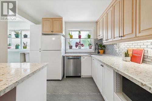 10 - 2145 Sherobee Road, Mississauga (Cooksville), ON - Indoor Photo Showing Kitchen