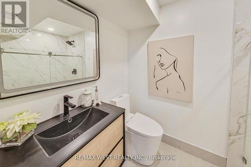 156 Commercial Street, Milton, ON - Indoor Photo Showing Bathroom