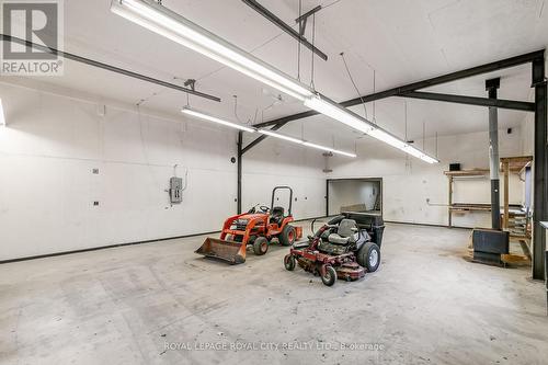 12297 Regional Rd 25, Halton Hills, ON - Indoor Photo Showing Garage