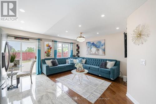 19 Checkerberry Crescent, Brampton, ON - Indoor Photo Showing Living Room