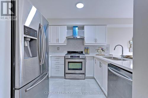 179 - 80 Acorn Place, Mississauga, ON - Indoor Photo Showing Kitchen With Stainless Steel Kitchen With Double Sink