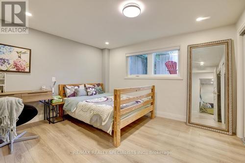 2550 Misener Crescent, Mississauga, ON - Indoor Photo Showing Bedroom