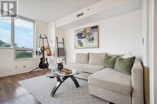 603 - 280 Donlands Avenue, Toronto, ON - Indoor Photo Showing Living Room