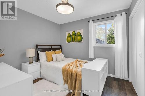 2213 Spring Street, Innisfil, ON - Indoor Photo Showing Bedroom