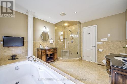 32 Ridgestone Drive, Richmond Hill, ON - Indoor Photo Showing Bathroom