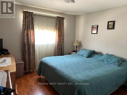 50 Back Street, Bradford West Gwillimbury (Bradford), ON - Indoor Photo Showing Bedroom