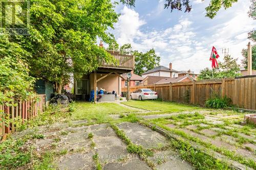 61 Buttonwood Avenue, Toronto, ON 