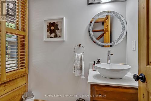 150 Adam And Eve Road, Galway-Cavendish And Harvey, ON - Indoor Photo Showing Bathroom