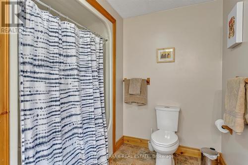 150 Adam And Eve Road, Galway-Cavendish And Harvey, ON - Indoor Photo Showing Bathroom