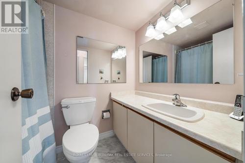 1602 - 200 Robert Speck Parkway, Mississauga, ON - Indoor Photo Showing Bathroom