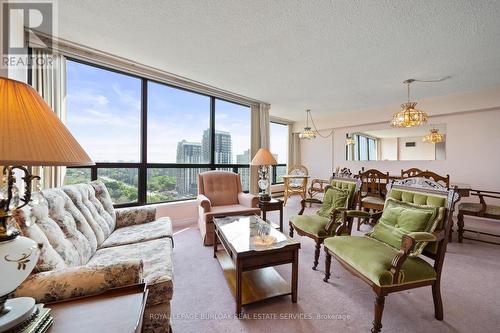 1602 - 200 Robert Speck Parkway, Mississauga, ON - Indoor Photo Showing Living Room