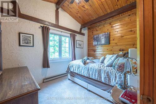 729 County Rd 49, Kawartha Lakes, ON - Indoor Photo Showing Bedroom