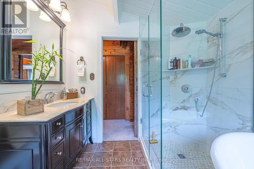 729 County Rd 49, Kawartha Lakes, ON - Indoor Photo Showing Bathroom