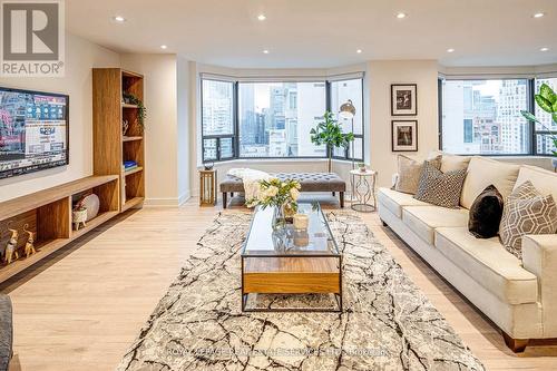 2008 - 175 Cumberland Street, Toronto, ON - Indoor Photo Showing Living Room