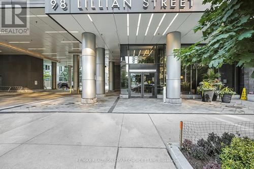 202 - 98 Lillian Street, Toronto, ON - 