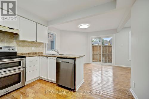 6302 Tenth Line, Mississauga, ON - Indoor Photo Showing Kitchen With Double Sink