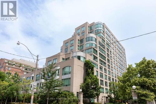 811 - 942 Yonge Street, Toronto, ON - Outdoor With Facade