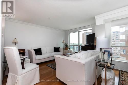 811 - 942 Yonge Street, Toronto, ON - Indoor