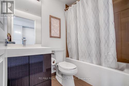 1909 - 251 Jarvis Street, Toronto, ON - Indoor Photo Showing Bathroom