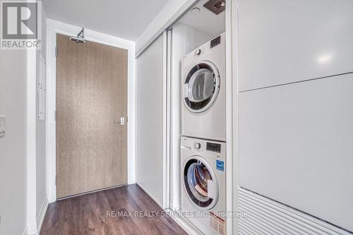 1909 - 251 Jarvis Street, Toronto, ON - Indoor Photo Showing Laundry Room