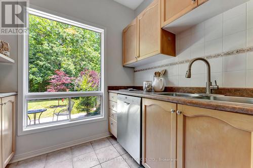 2317 Dalebrook Drive, Oakville, ON - Indoor Photo Showing Kitchen With Double Sink