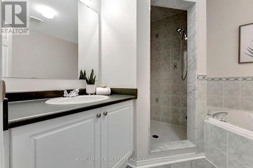 2317 Dalebrook Drive, Oakville, ON - Indoor Photo Showing Bathroom