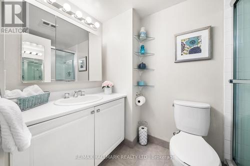 2104 - 215 Wynford Drive, Toronto, ON - Indoor Photo Showing Bathroom