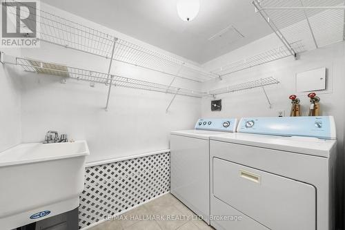 2104 - 215 Wynford Drive, Toronto, ON - Indoor Photo Showing Laundry Room