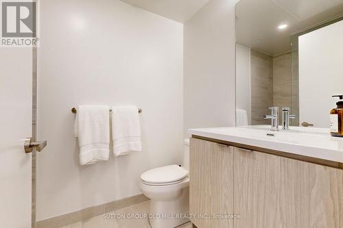 6807 - 55 Cooper Street, Toronto, ON - Indoor Photo Showing Bathroom