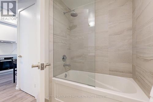 6807 - 55 Cooper Street, Toronto, ON - Indoor Photo Showing Bathroom