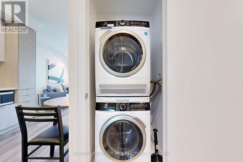 6807 - 55 Cooper Street, Toronto, ON - Indoor Photo Showing Laundry Room