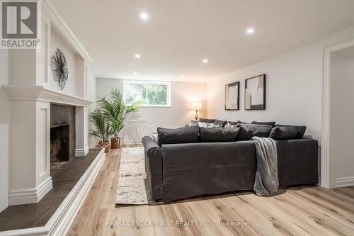 656 King Road, Burlington, ON - Indoor Photo Showing Living Room With Fireplace