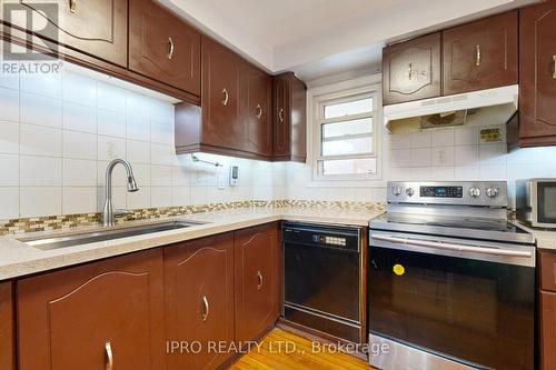 32 Tipton Crescent, Ajax (Central West), ON - Indoor Photo Showing Kitchen With Double Sink