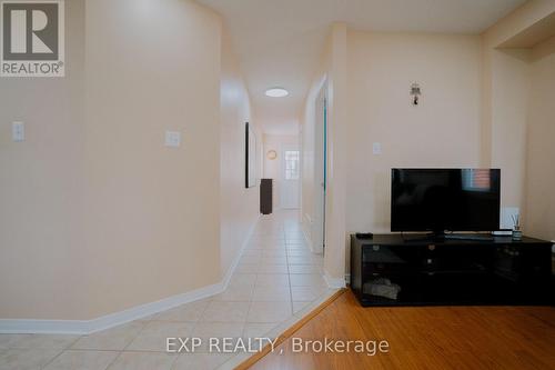 44 Knotwood Crescent, Toronto, ON - Indoor Photo Showing Other Room