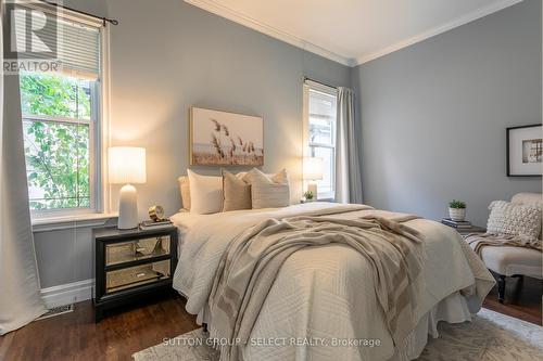 photos are prior to staging being removed - 581 Central Avenue, London, ON - Indoor Photo Showing Bedroom