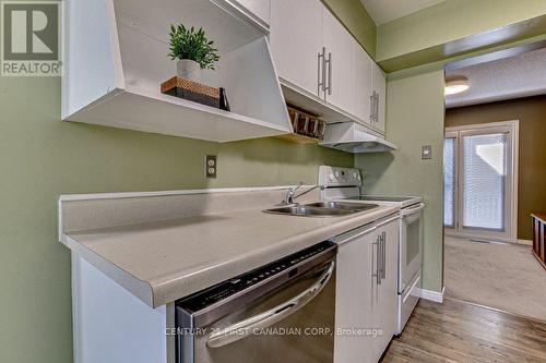 33 - 1845 Aldersbrook Road, London, ON - Indoor Photo Showing Kitchen With Double Sink